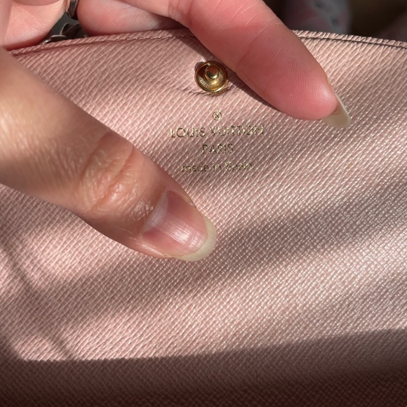 Louis Vuitton Emilie Wallet - Picture 5 of 8